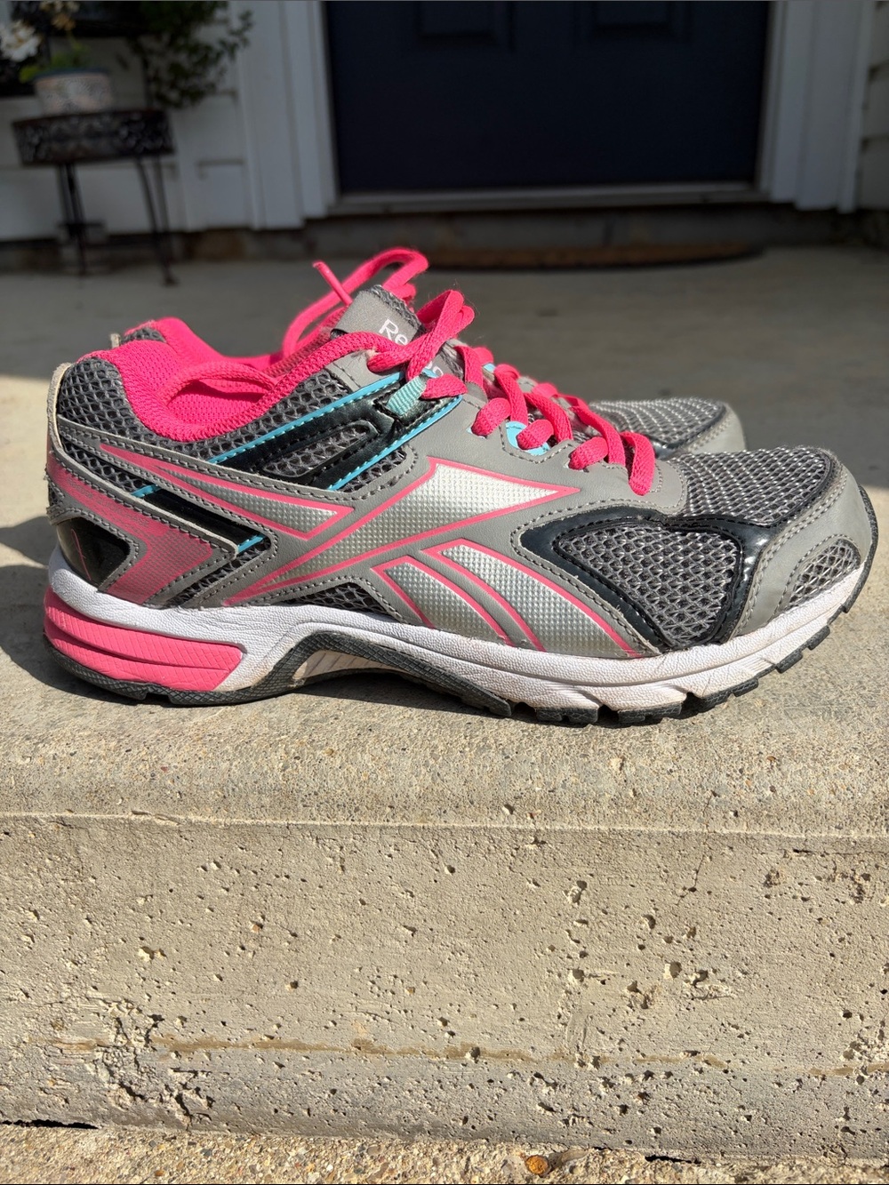 Reebok Women's Gray and Pink Athletic Sneakers